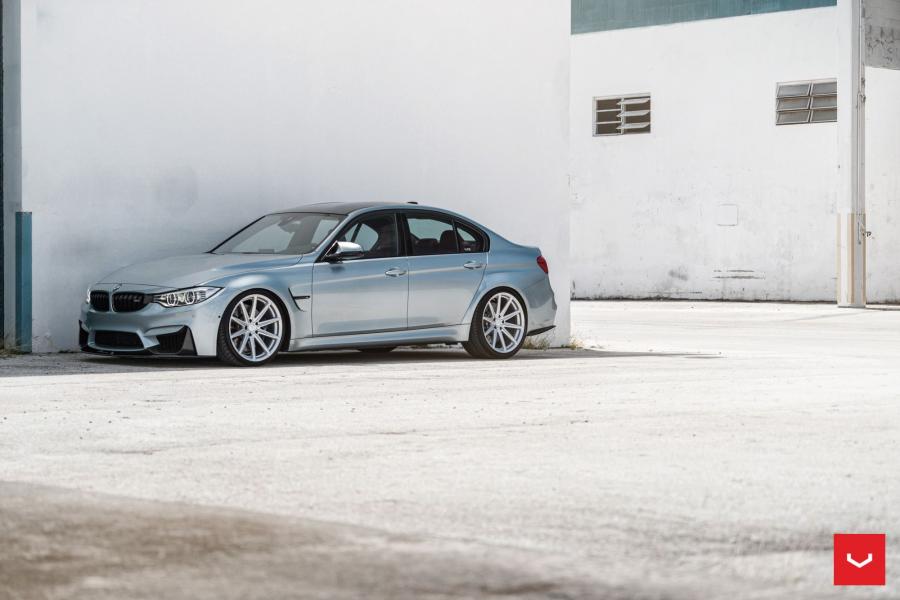  BMW M3 Sedan on Vossen Wheels (VFS10) 2017 года  (фото 4 из 17)